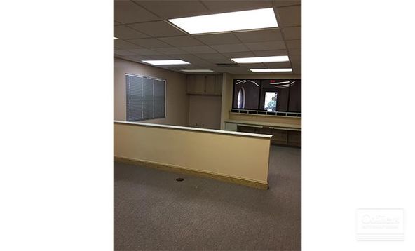 Office Building for Sale - Wells Rd.: 575 Wells Rd, Orange Park, FL 32073
